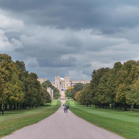 Central Windsor Apartment Facing The Castle Bagian luar foto
