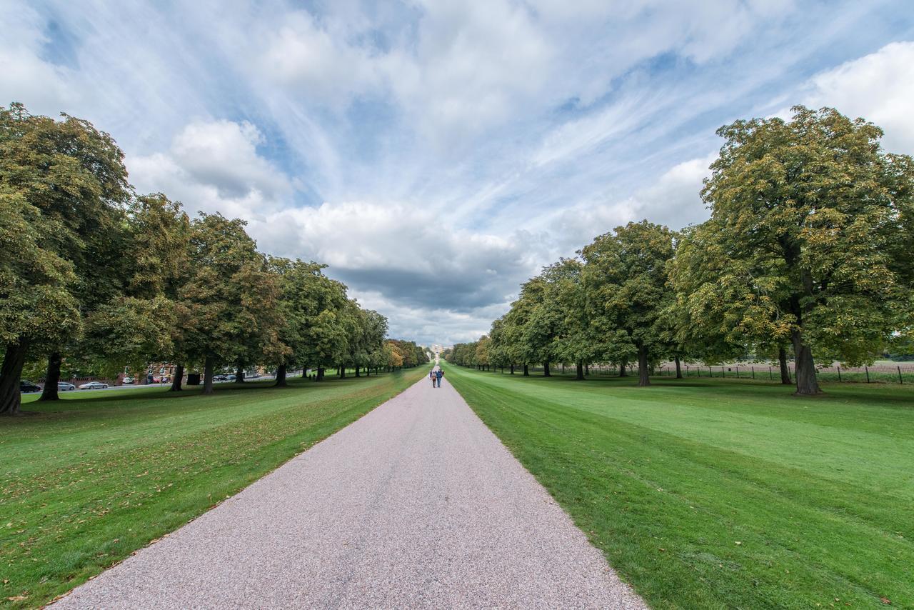 Central Windsor Apartment Facing The Castle Bagian luar foto